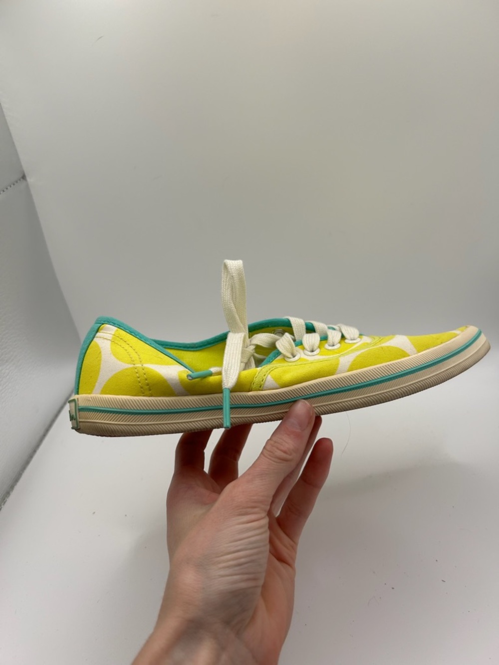 Boden Yellow Polka Dot Canvas Sneakers Teal Trim Women’s Size 37 EU / US 6 - Picture 9 of 14